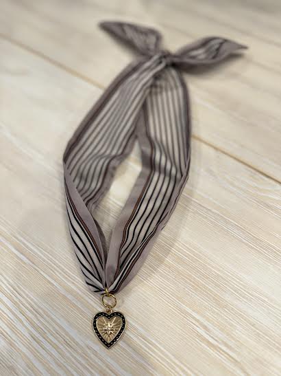 zola scarf necklace