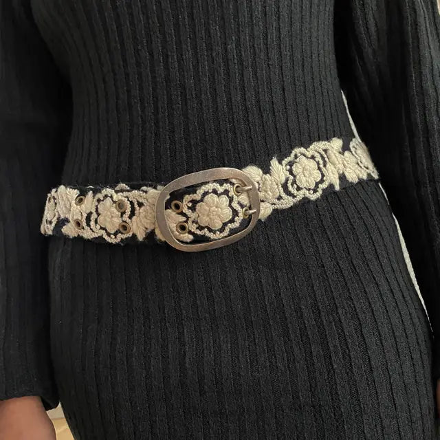 jenny krauss two-tone embroidered belt in black/cream combo