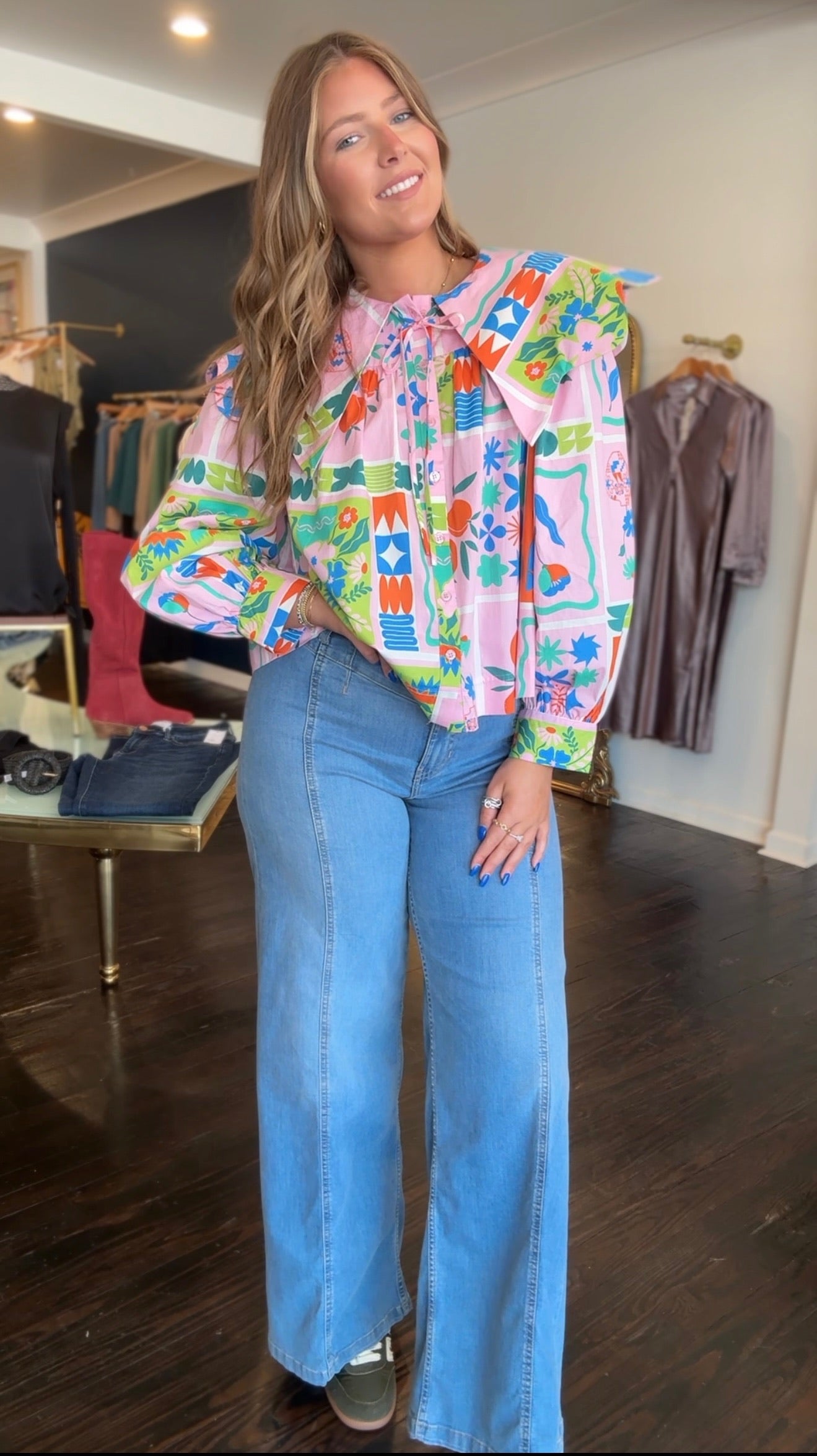 karlie floral frame collar top in pink