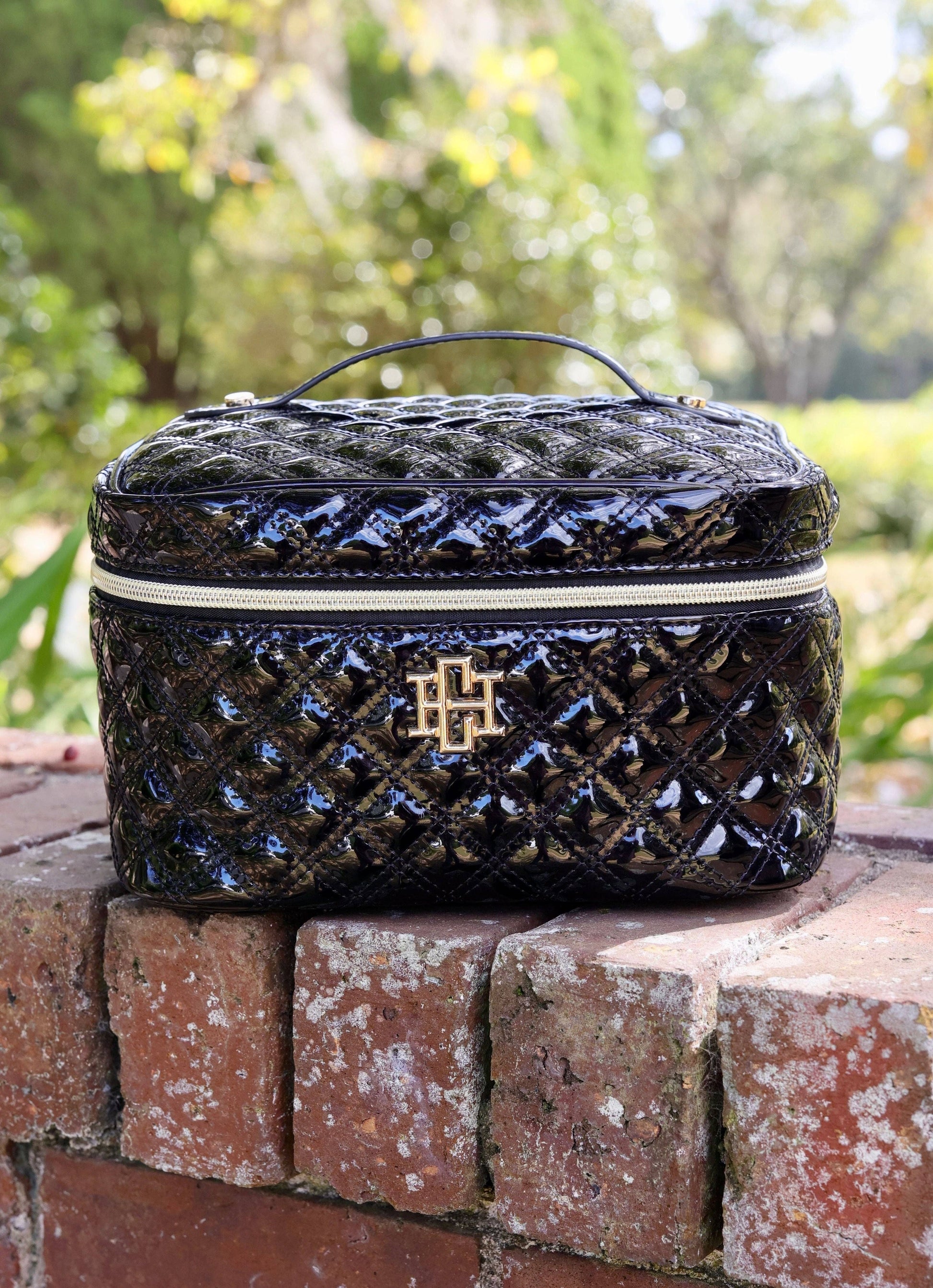 Caroline Hill Hampton Train Case in Black Patent