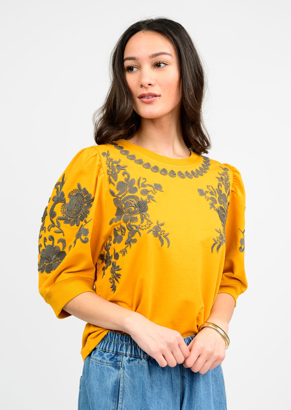ivy jane trails of flowers knit top in gold