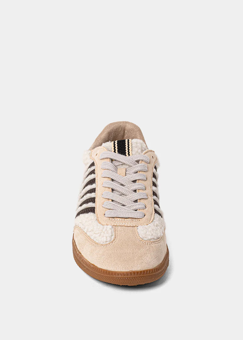 shu shop stevie in beige shearling