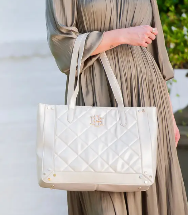 caroline hill sophie zippered tote in pearl