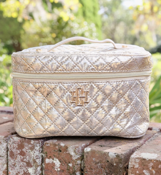 caroline hill hampton train case in champagne pop