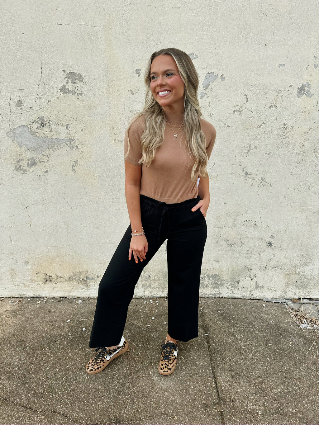 liverpool pull-on wide leg pant in black