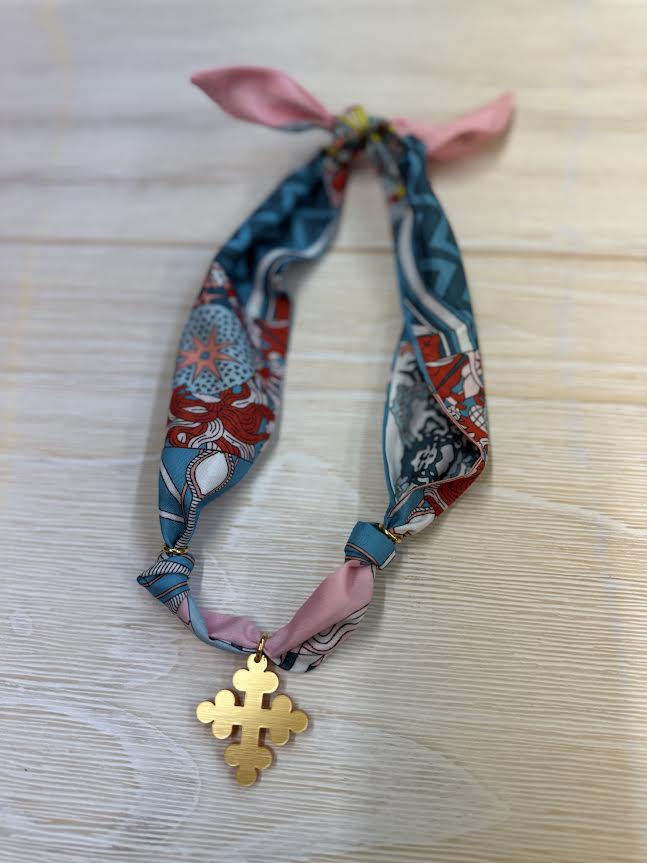 noel scarf necklace
