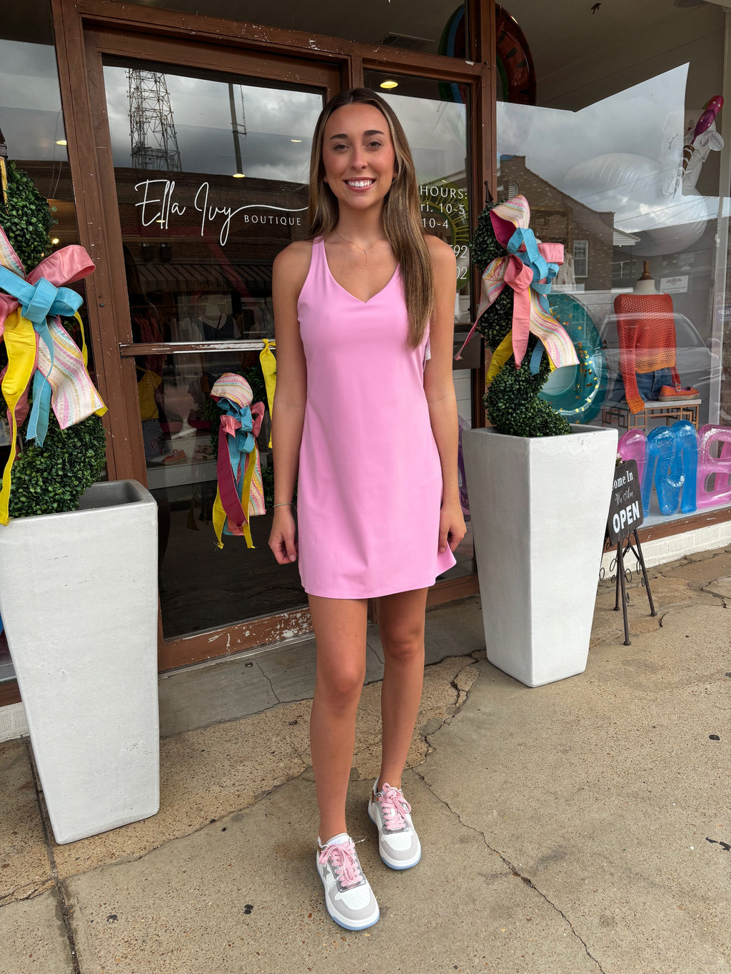 spanx get moving v-neck dress in petunia