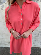 Load image into Gallery viewer, ivy jane collared dolman dress in coral