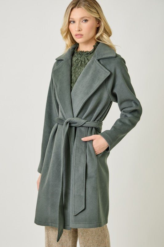 mystree lapel collar robe in dark moss