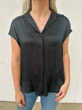 Load image into Gallery viewer, liverpool dolman sleeve blouse in black