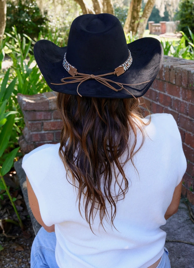 caroline hill rooney suede feel hat in black