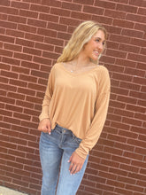 Load image into Gallery viewer, saltwater luxe long sleeve v-neck tee in pebble