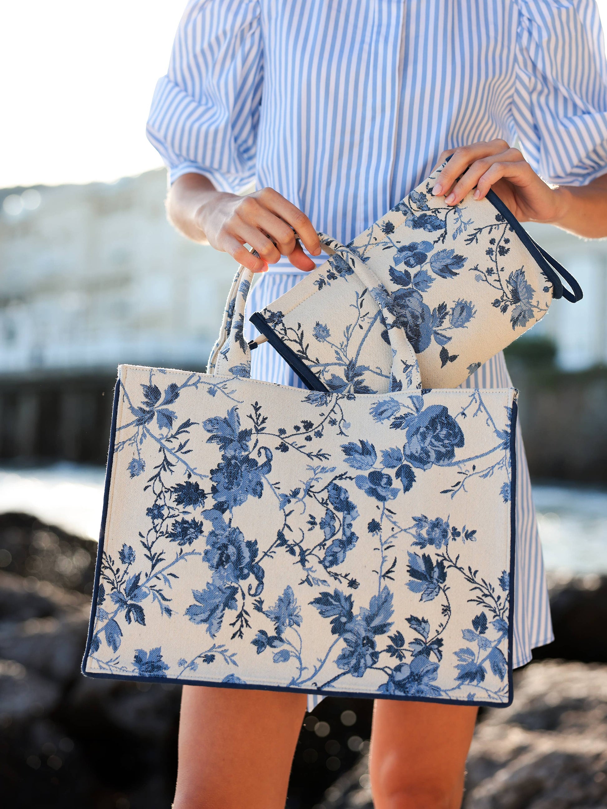 fiorella tote in blue and white floral