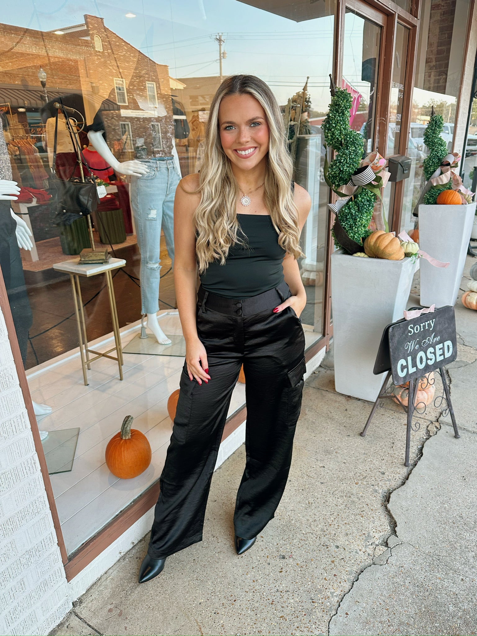 another love esmeralda cargo pants in black