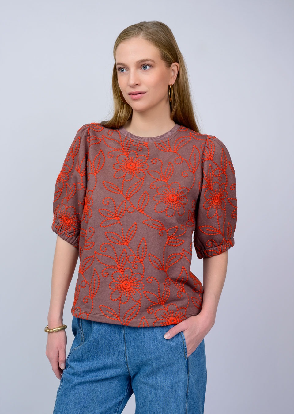 ivy jane floral vines knit top in brun