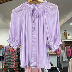 current air angelica pleated blouse in orchid
