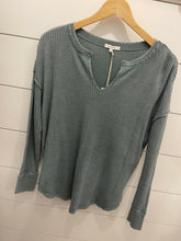 Load image into Gallery viewer, z supply driftwood thermal top calypso green