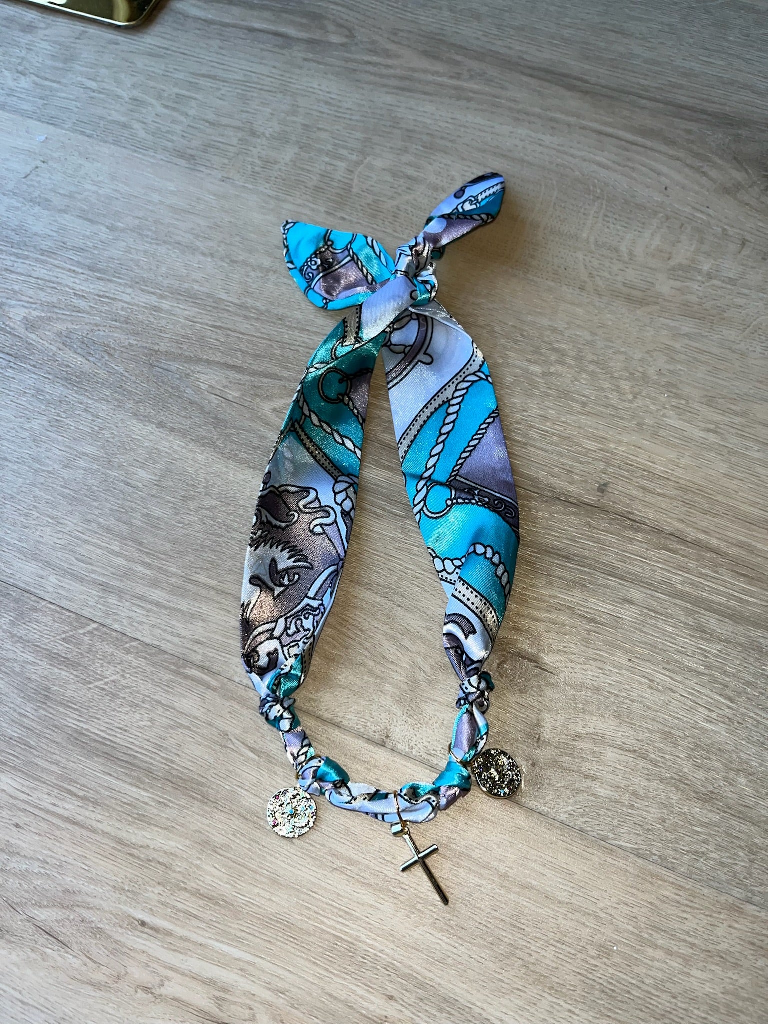 chenny scarf necklace