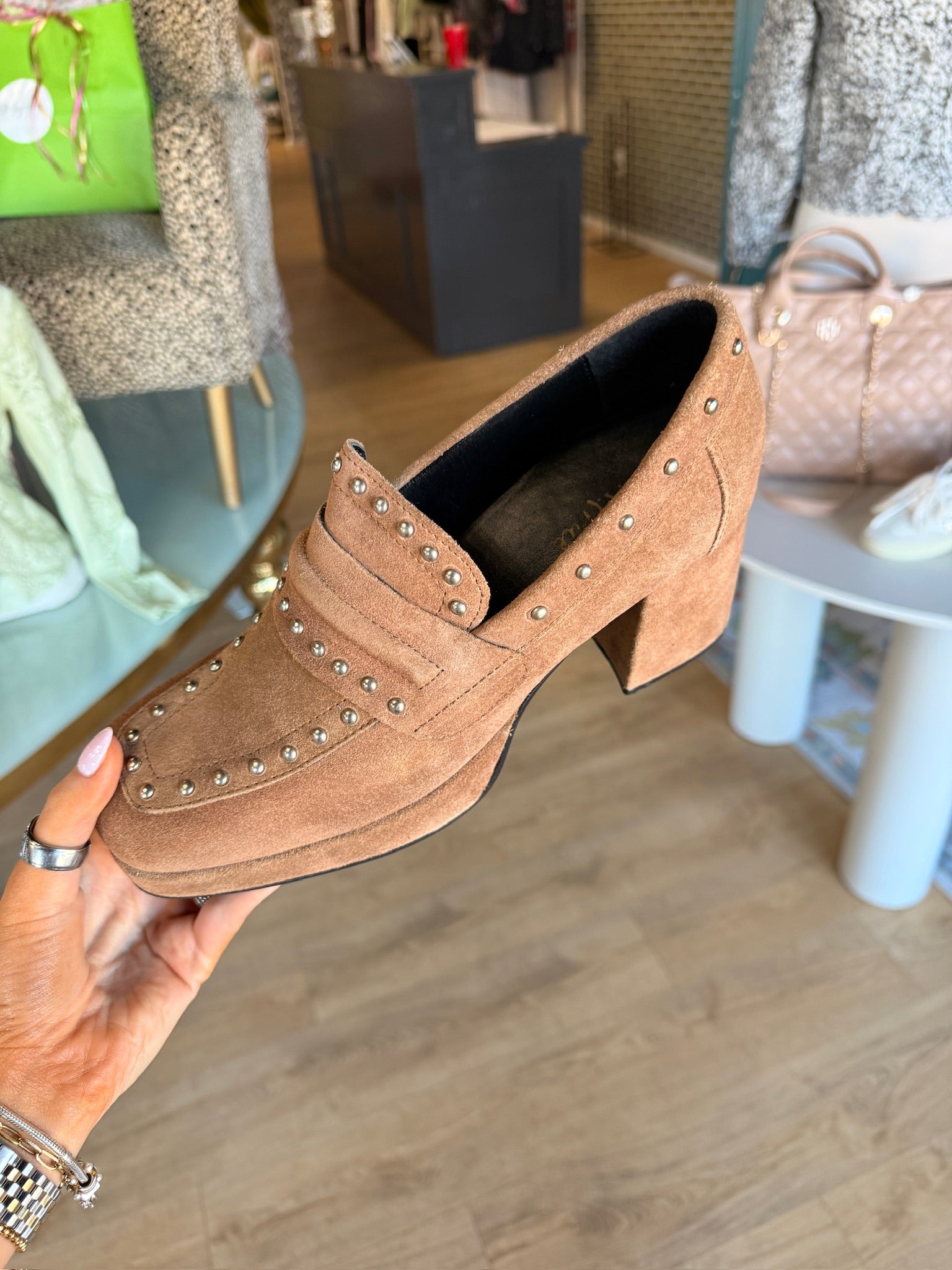 diba true song notes loafer in camel suede