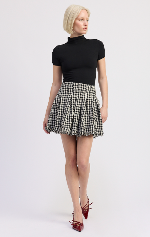 en saison marley mini skirt in black and ivory