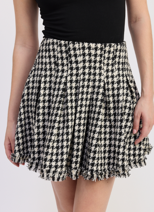 en saison marley mini skirt in black and ivory