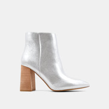 Load image into Gallery viewer, shu shop veronica boot in silver