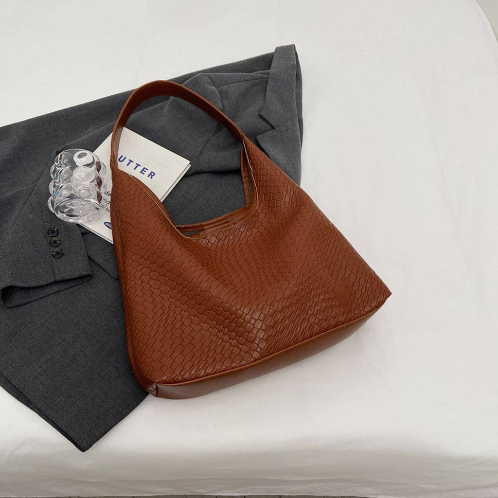 retro shoulder bag in coffee