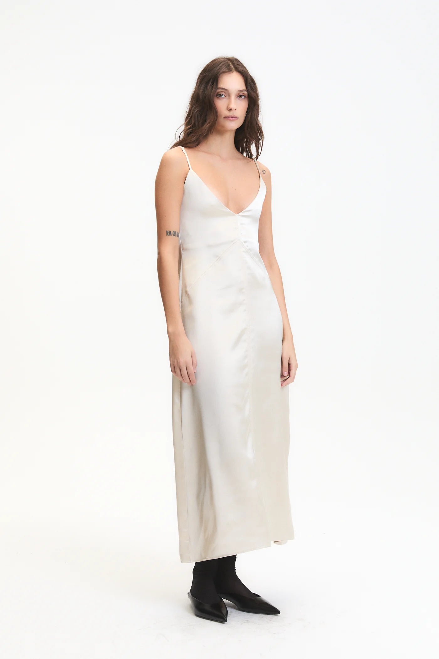 deluc clay dress in off white