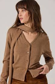 astr glynne sweater in tan