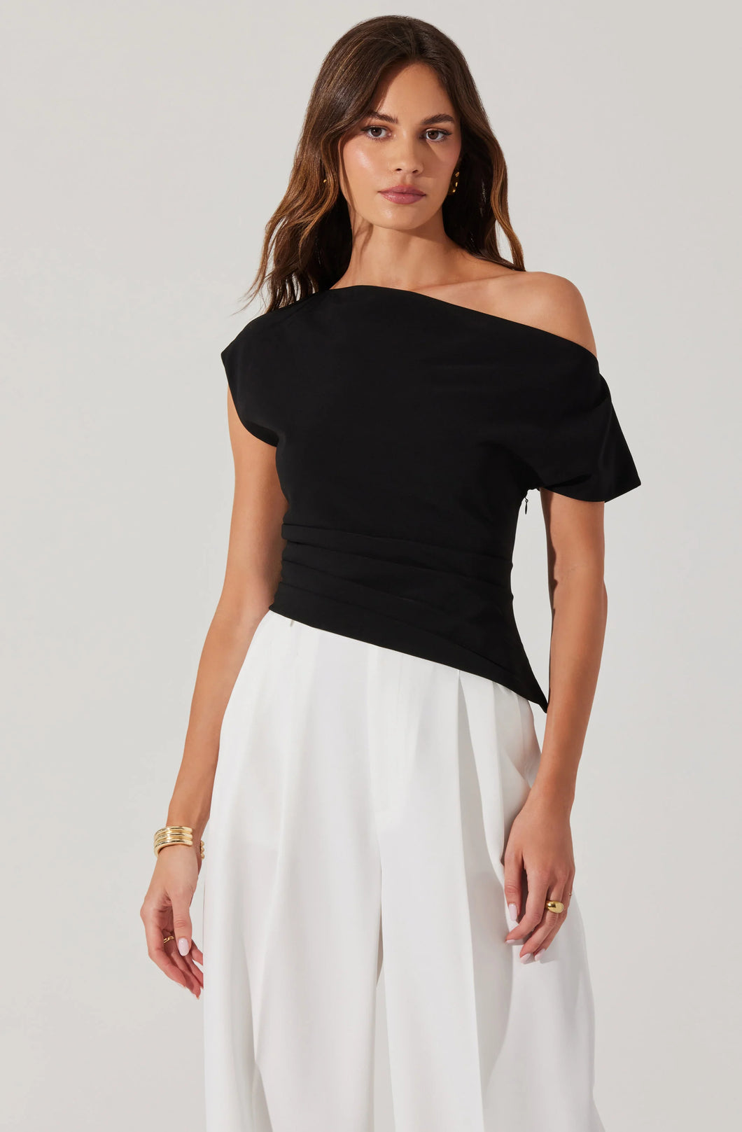 ASTR hani top in black