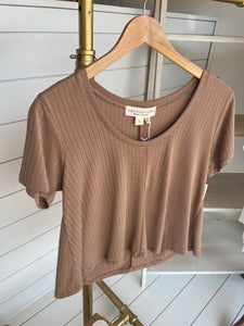 saltwater luxe crew neck tee in chai