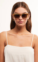 Load image into Gallery viewer, feel good blonde tort - gradient sunglasses