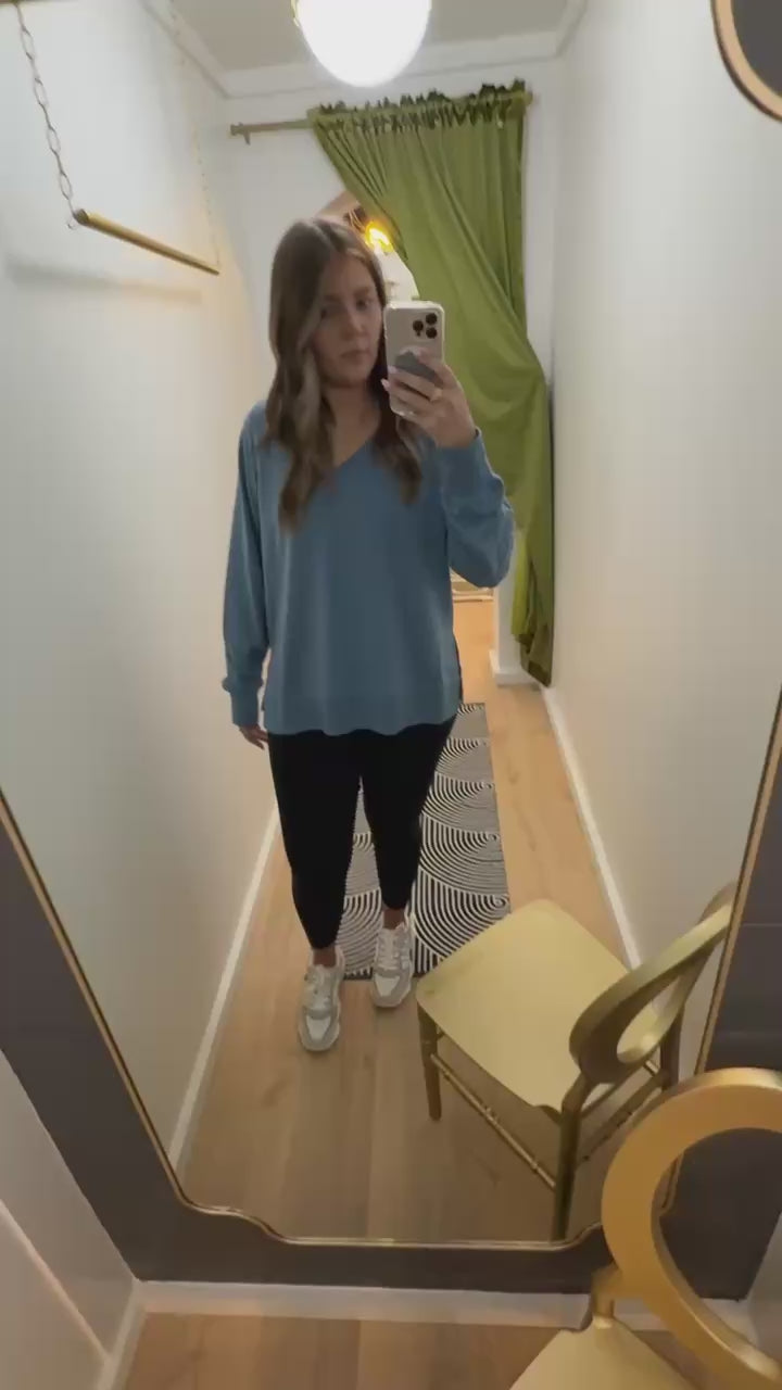 z supply weekender v-neck in boathouse