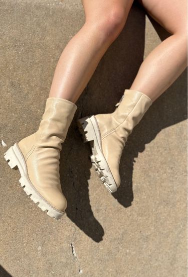 diba true sunny rain boot in beige