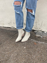Load image into Gallery viewer, shu shop vivica boot in bone